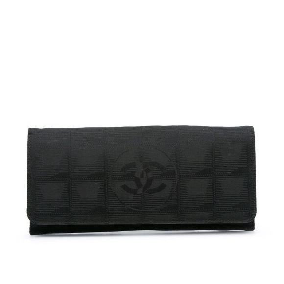 Chanel Traveline Wallet - Picture 1 of 7